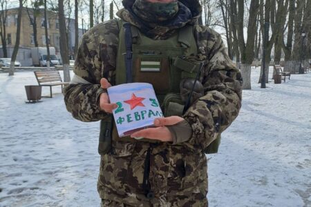 Жители Волновахского района передали военнослужащим «Посылку солдата» - фотография 5