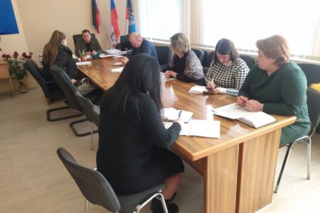 3 марта глава администрации Волновахского района провел прием граждан - фотография 1