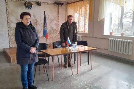 Глава администрации Волновахского района в с. Новоалексеевка провёл сход граждан - фотография 5