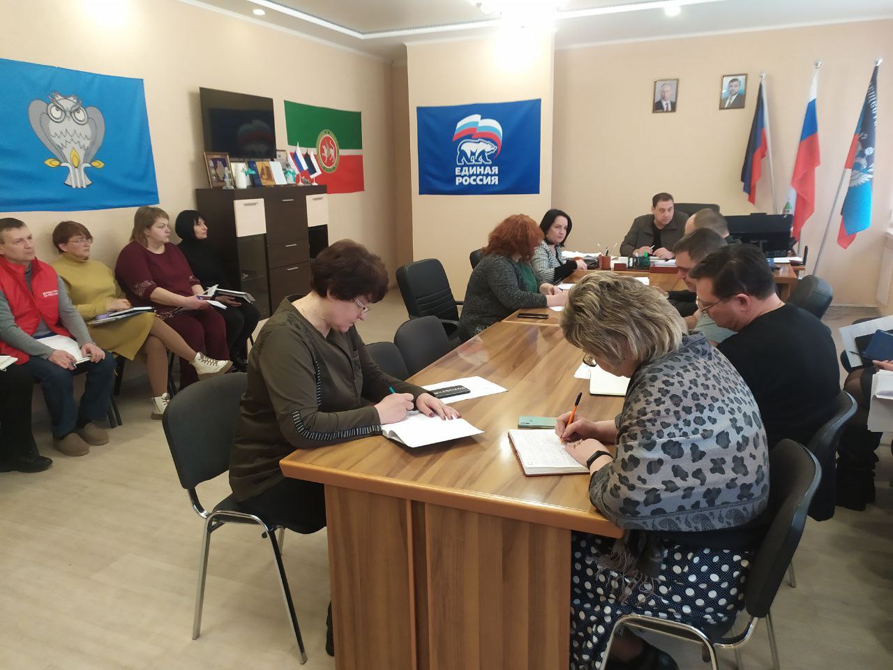 10 марта глава администрации Волновахского района провел утреннее совещание по вопросам жизнедеятельности района