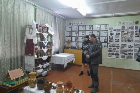 Глава администрации Волновахского района в селе Рыбинское провел сход граждан - фотография 3