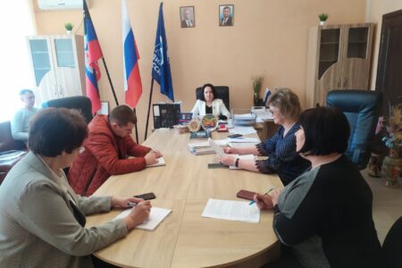 Елена Снисаренко провела заседание комиссии по рассмотрению заявлений лиц, пострадавших в результате боевых действий