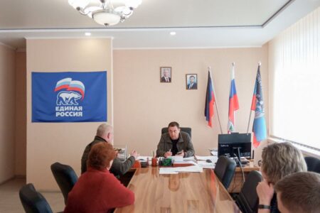 28 апреля Константин Зинченко провел прием граждан - фотография 2