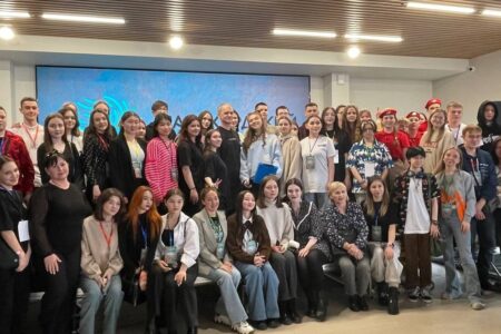 Активисты Молодой Гвардии Единой России приняли участие в Форуме «ПроФормат» - фотография 1