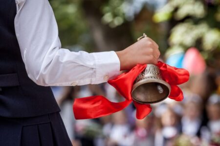 В школах ДНР «последний звонок» пройдет 23 мая