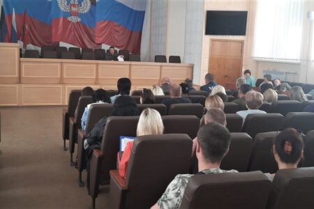 16 мая Константин Зинченко провел общее аппаратное совещание