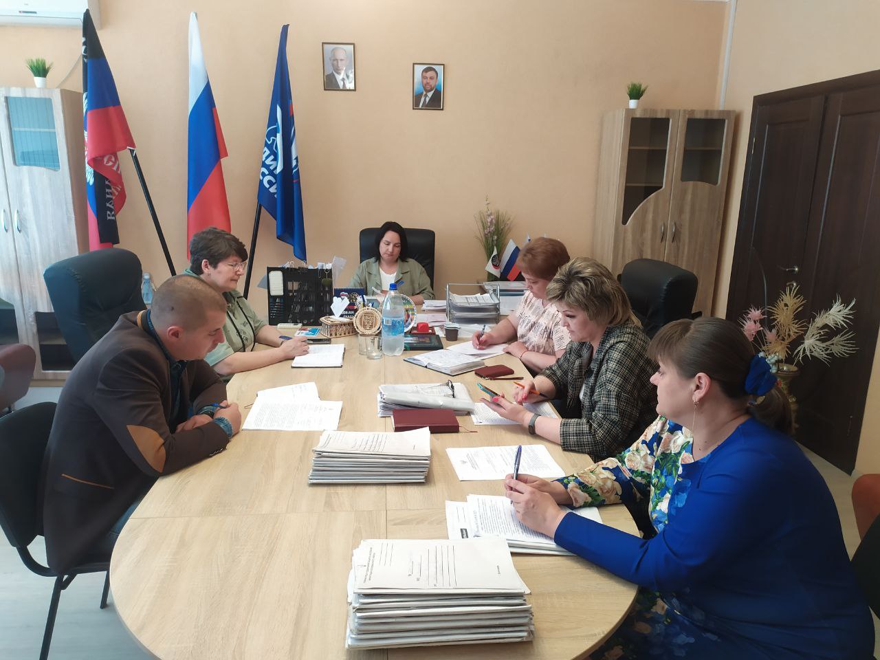6 июня Елена Снисаренко провела заседание комиссии