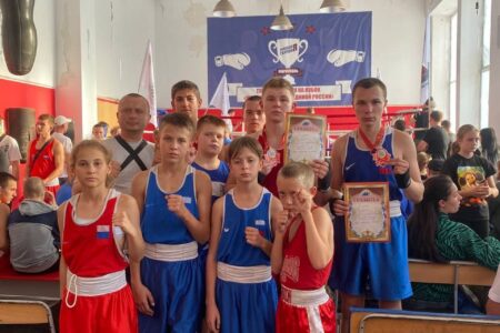 Соревнования по боксу среди школьников, посвященные «Воинам-освободителям города Мариуполь»